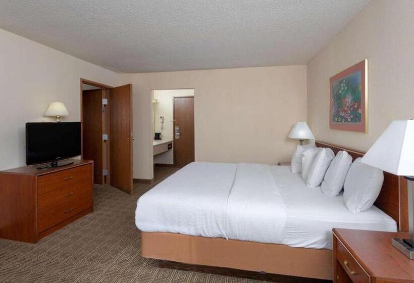 Superior Zimmer Kingsize Bett, Norwood Inn & Suites Indianapolis