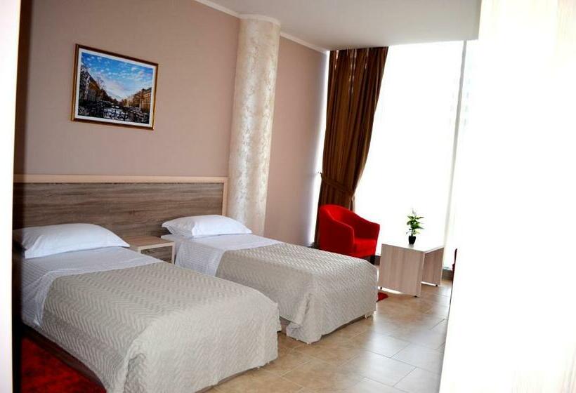 חדר סטנדרט יחיד, Terminal Tirana