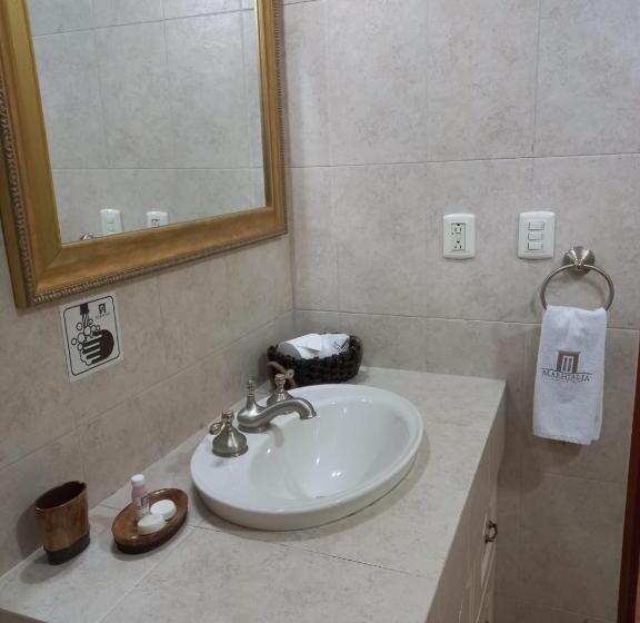 سوییت لوکس, Marhialja Hotel Boutique