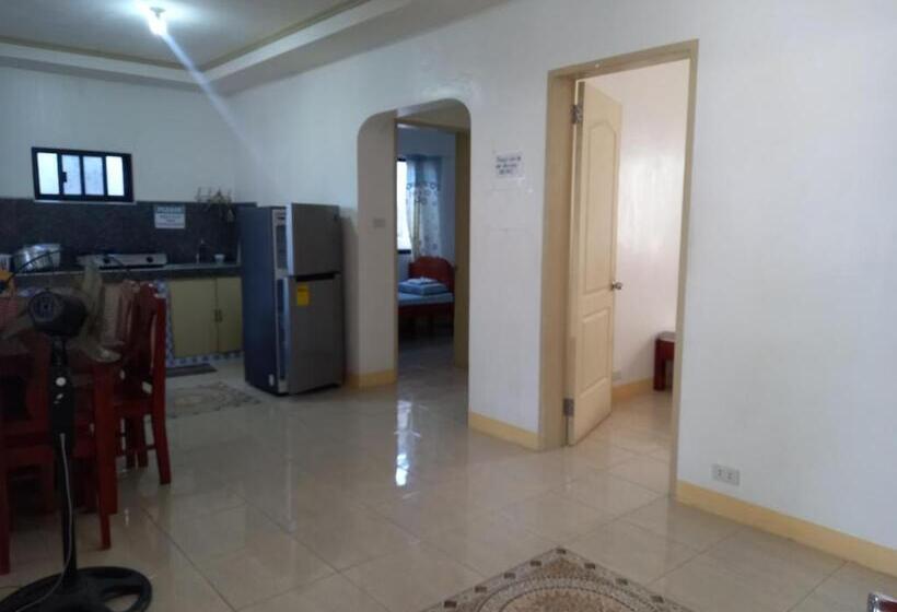 اتاق خانوادگی, Rosita S Cottages By The Road