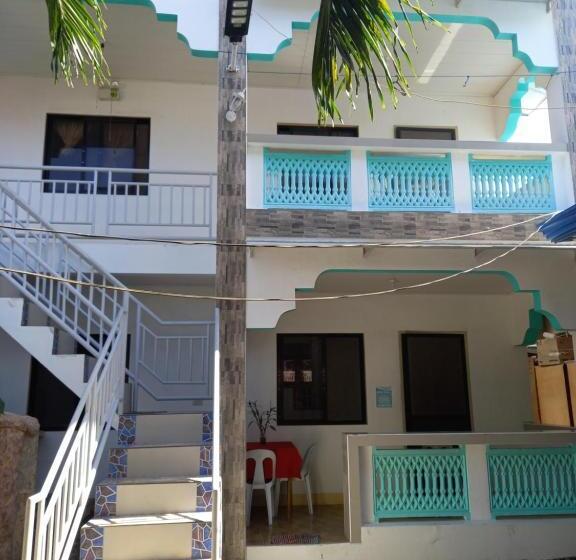 اتاق خانوادگی, Rosita S Cottages By The Road