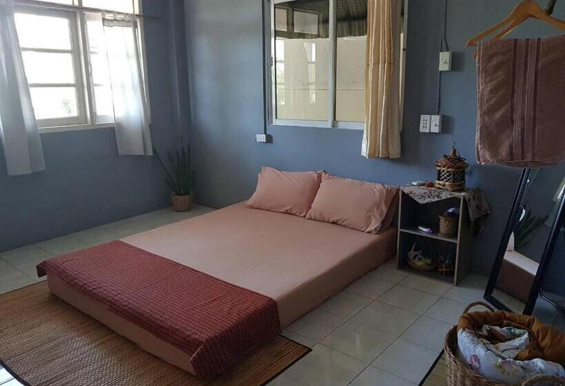 バルコニー付きスタンダードルーム, Take A Rest At Nakhon Phanom