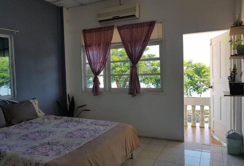 バルコニー付きスタンダードルーム, Take A Rest At Nakhon Phanom