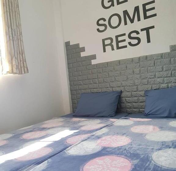 スタンダードシングルルーム, Take A Rest At Nakhon Phanom