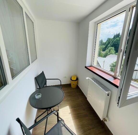 חדר סטנדרט נוף להרים, Pensiunea Sport