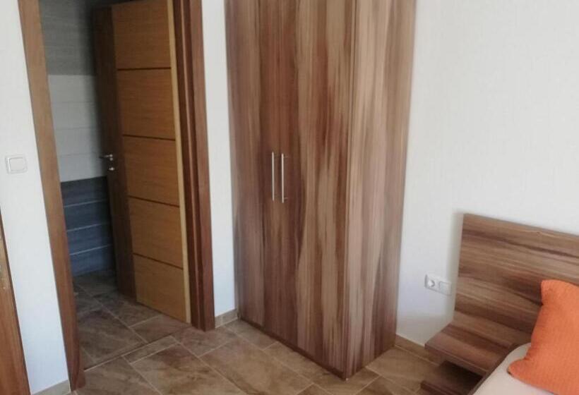 חדר דלוקס, Haus Alexis