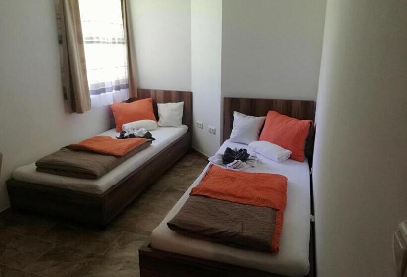 חדר דלוקס, Haus Alexis