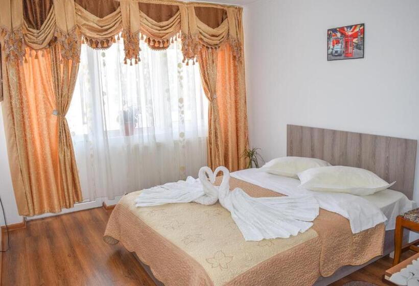 スタンダードトリプルルーム, Pensiunea Arizona