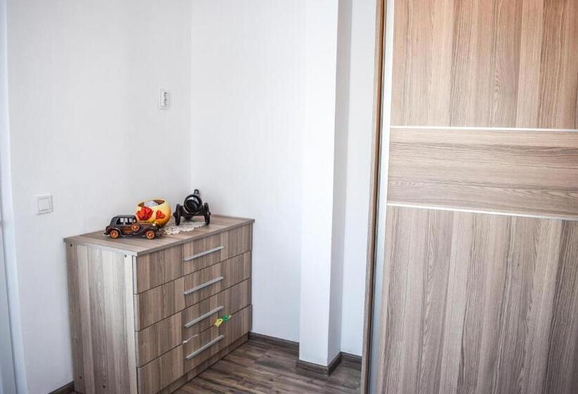 スタンダードトリプルルーム, Pensiunea Arizona