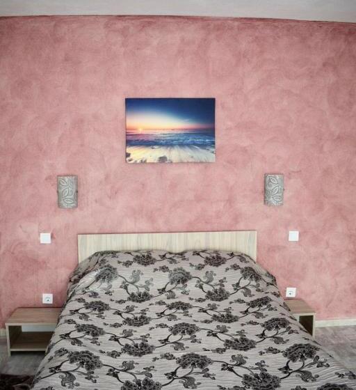 スタンダードトリプルルーム, Pensiunea Arizona