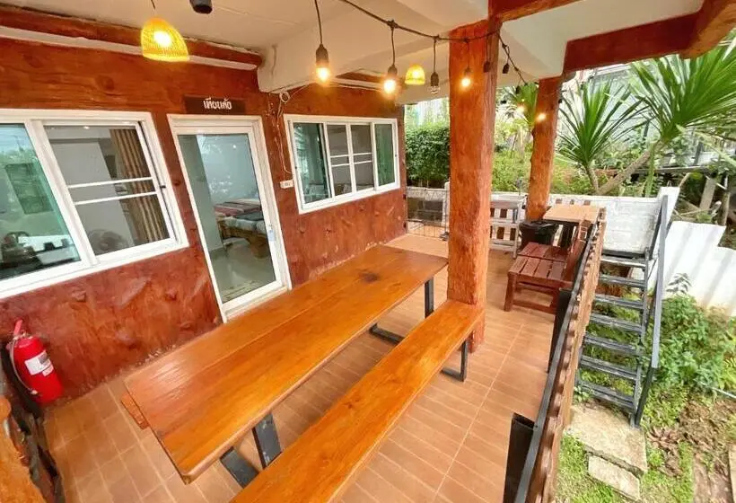 Standard Neljän Hengen Huone, บ้านสุขอรุณ เขาค้อ Baan Sook A Roon Khaokho