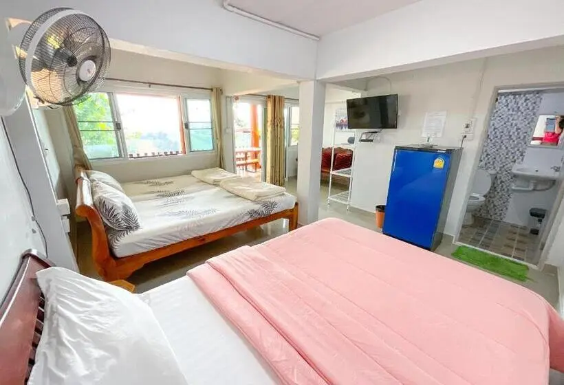 Standard Neljän Hengen Huone, บ้านสุขอรุณ เขาค้อ Baan Sook A Roon Khaokho