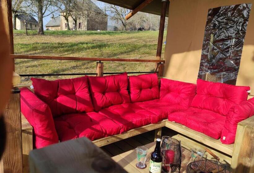 كوخ قياسي, Domaine De La Clauzade