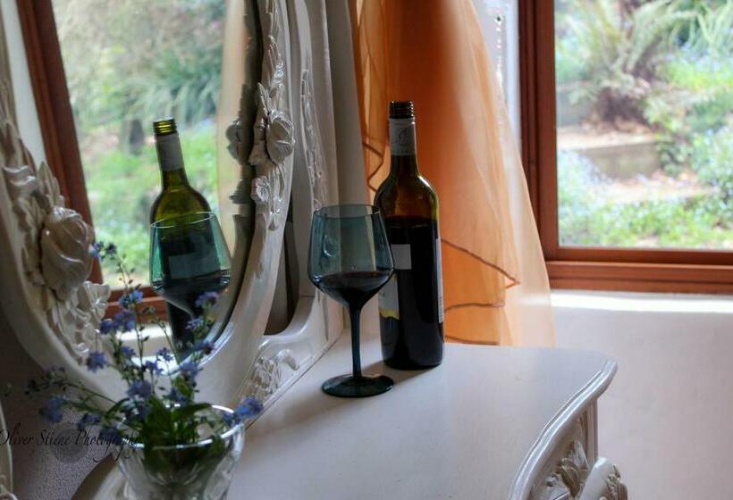 豪华工作室, Tomah Retreat Studio Relax With Fireplace