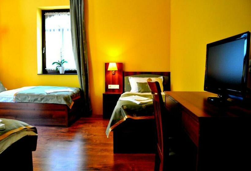 スタンダード４人部屋, Forster Vadászkastély és Szálloda