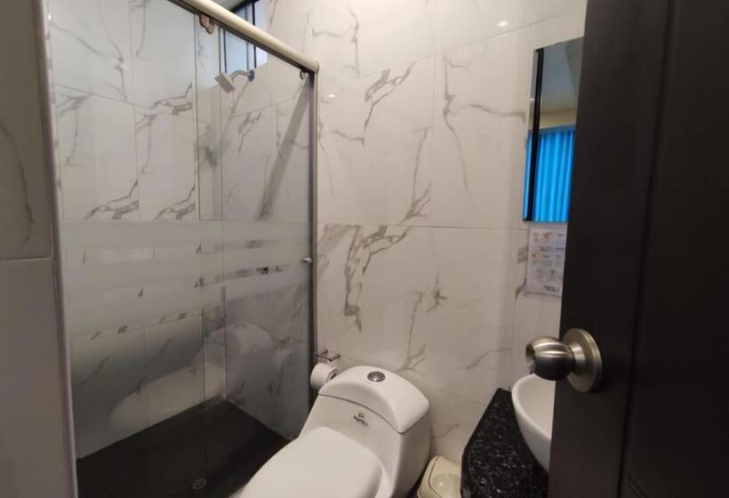 スタンダードルーム, Konford Cañete