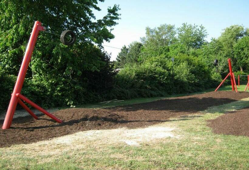 Студия Стандарт, Stierstall Suite Pension Wahlenau