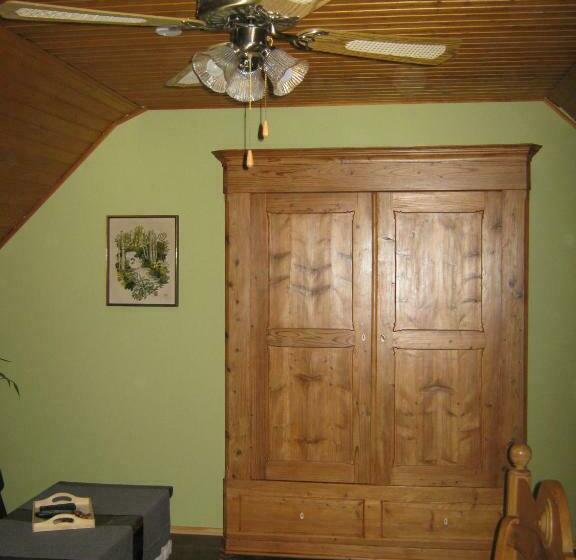 Студия Стандарт, Stierstall Suite Pension Wahlenau