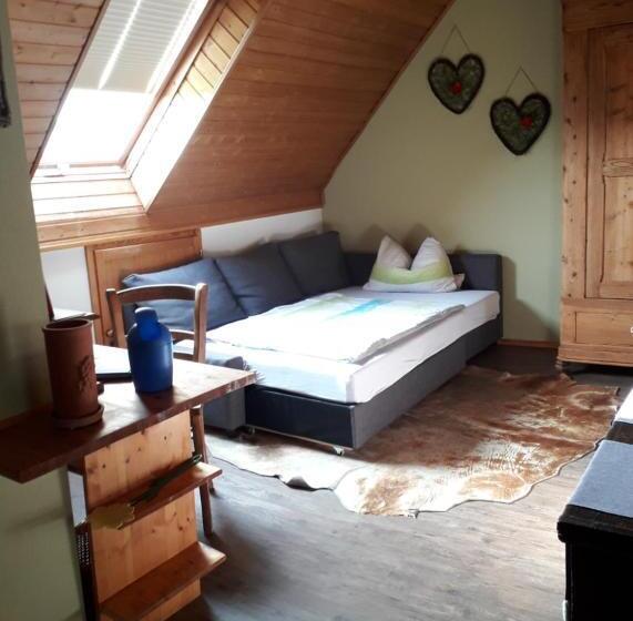 Студия Стандарт, Stierstall Suite Pension Wahlenau