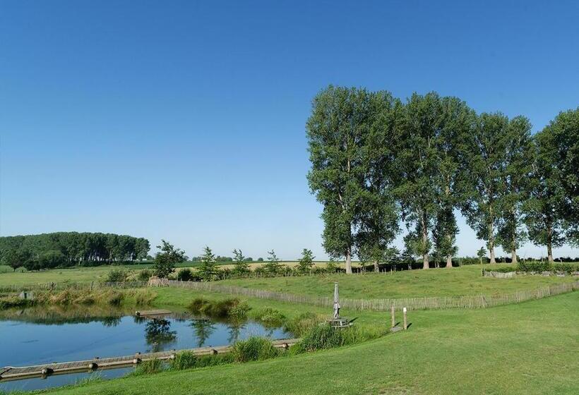 חדר משפחתי, Gîte De L étang