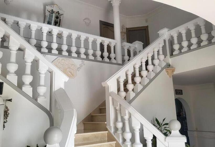 غرفة إقتصادية, Maison D Hôtes Salvatrice