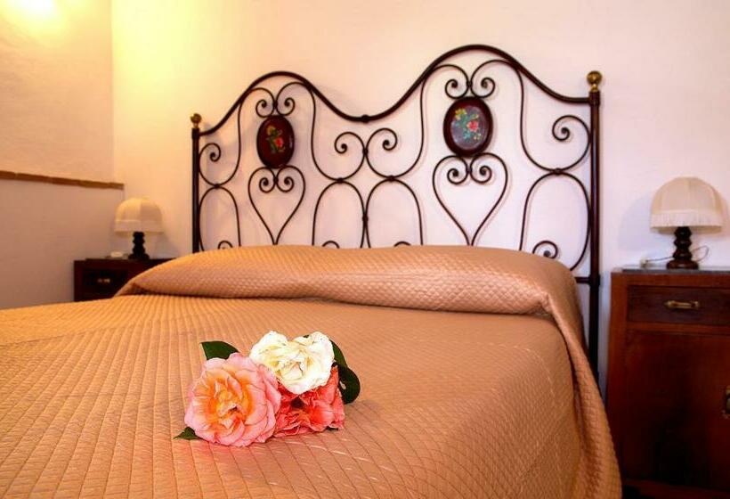 キングサイズベッドのスタンダードルーム, Sassomatto B&b Bioagriturelax