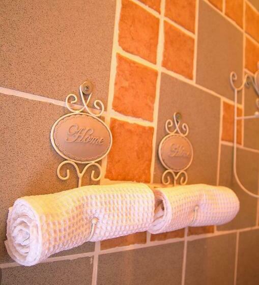 キングサイズベッドのスタンダードルーム, Sassomatto B&b Bioagriturelax