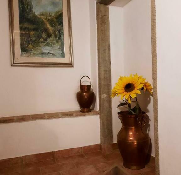 キングサイズベッドのスタンダードルーム, Sassomatto B&b Bioagriturelax