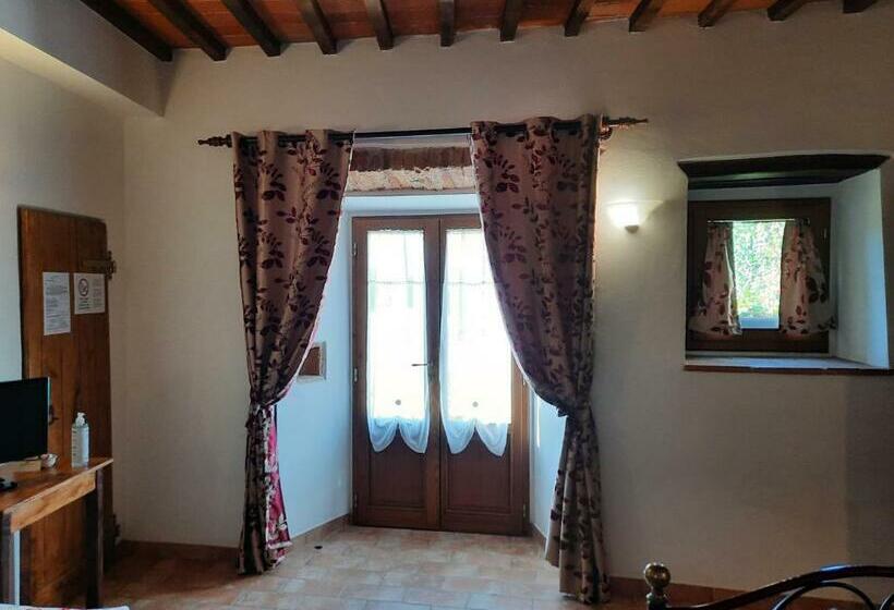 キングサイズベッドのスタンダードルーム, Sassomatto B&b Bioagriturelax