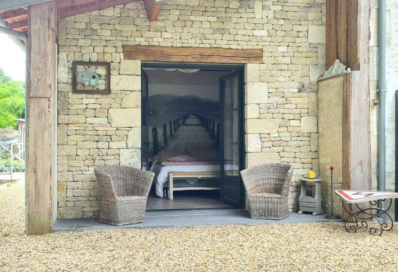 标准房带园景, Le P Tit Nid De Gabriel