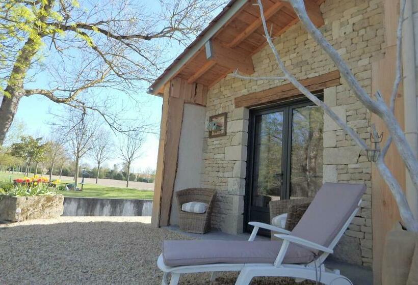 标准房带园景, Le P Tit Nid De Gabriel