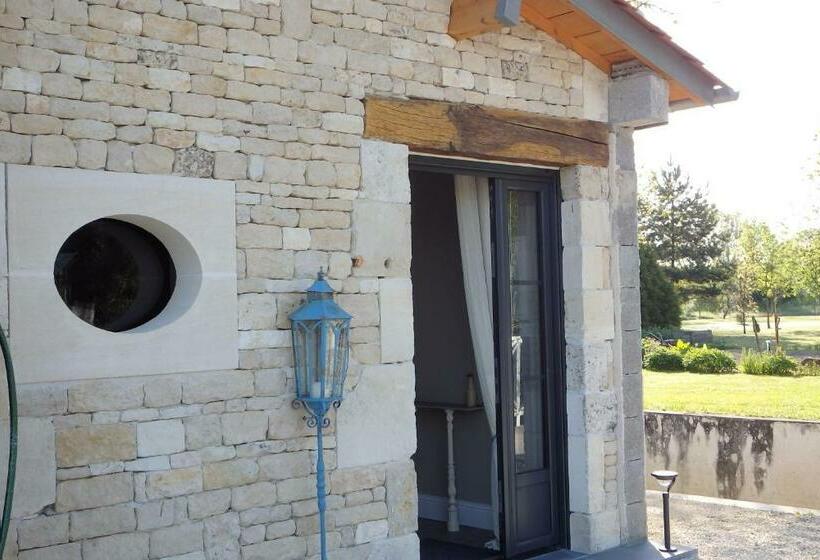 标准房带园景, Le P Tit Nid De Gabriel