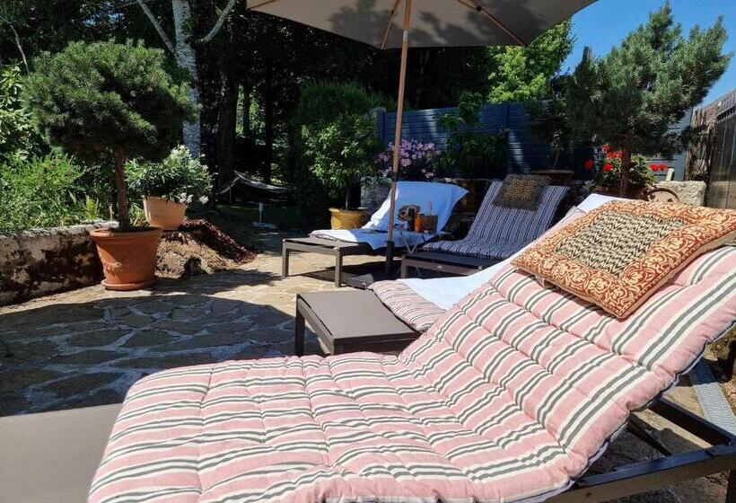 디럭스 룸, Maison D Hôtes Les Jardins Saint Eloi