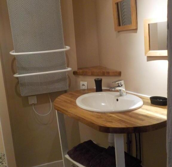 Дом 1 Спальня, Moulin De La Diversiere