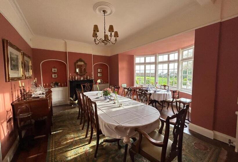 شقة غرفة واحدة, The Old Rectory Somerset