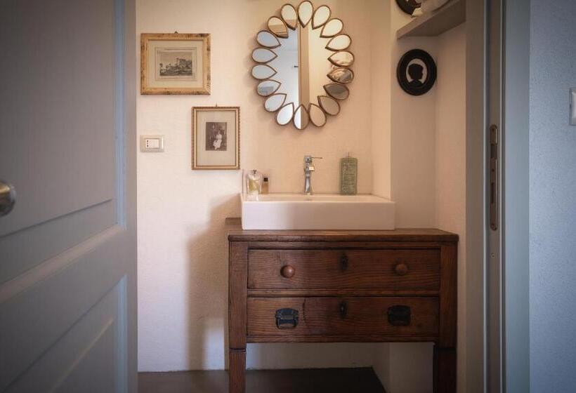 חדר סטנדרט, Theresa Sulla Collina