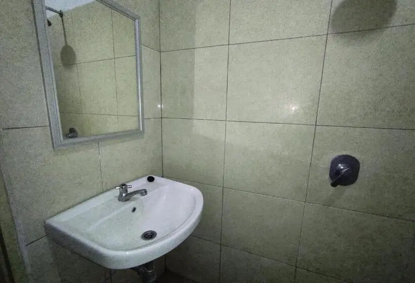 デラックススイート, Capital O 91650 Hotel Pratama