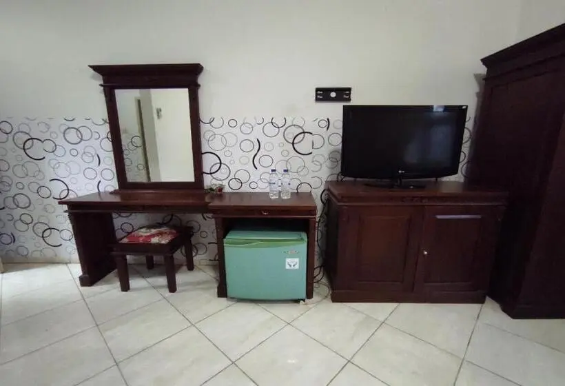 デラックススイート, Capital O 91650 Hotel Pratama