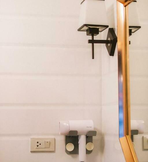 キングサイズベッドのスタンダードルーム, Chertel Poshtel