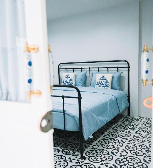 Стандартный Номер Кровать Кинг, Chertel Poshtel