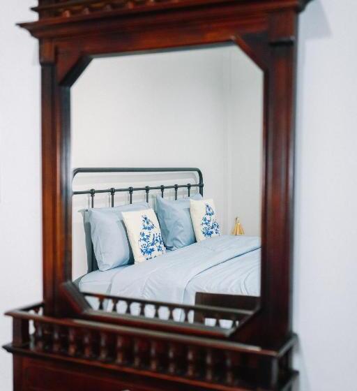 キングサイズベッドのスタンダードルーム, Chertel Poshtel