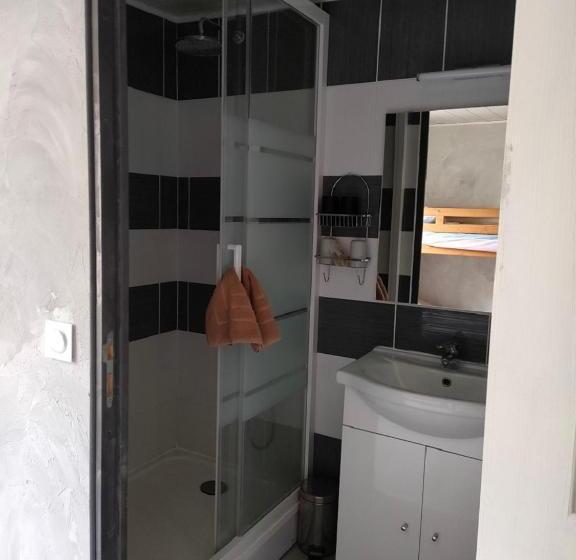 Четырехместный Номер Стандарт, Les Remparts