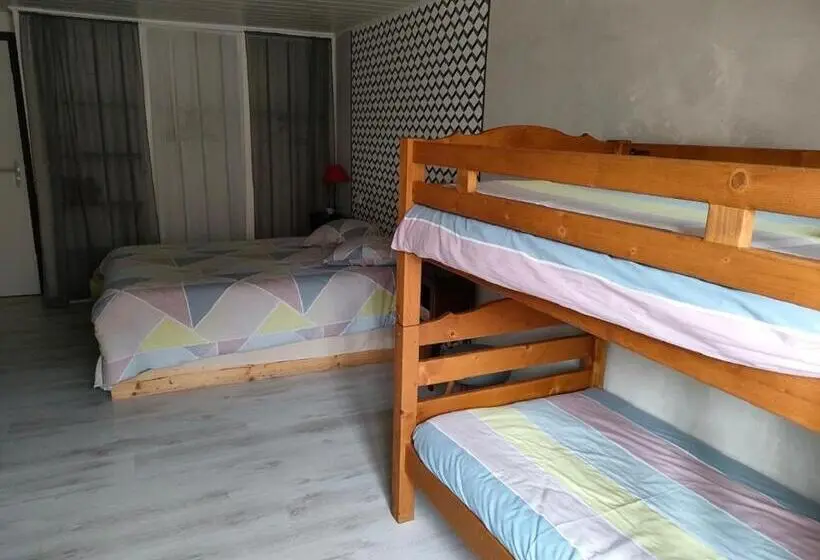 スタンダード4人部屋, Les Remparts