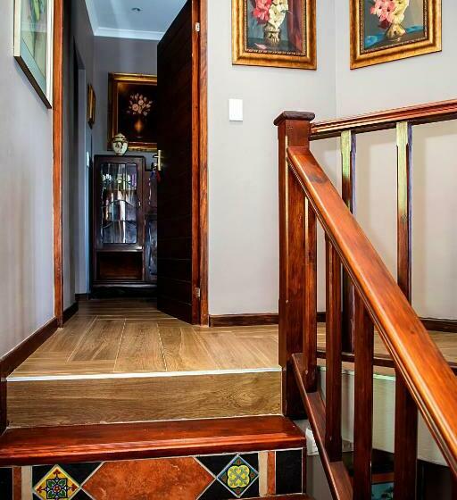 クラシックルーム, Aha Guest House