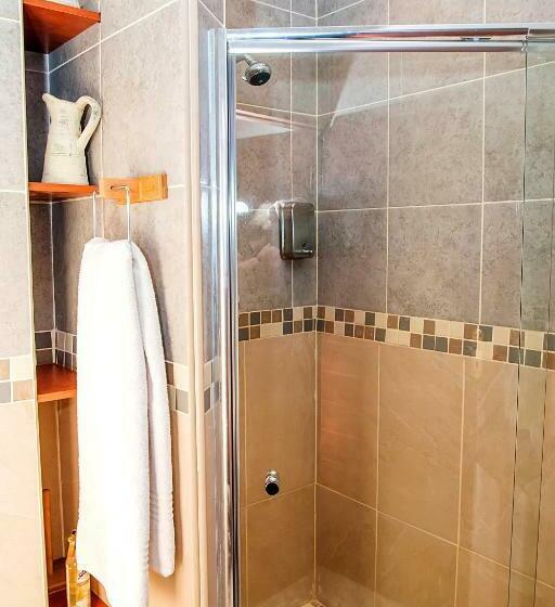 クラシックルーム, Aha Guest House