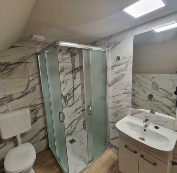 스탠다드 발코니 룸, Berger Pince és Vendégház