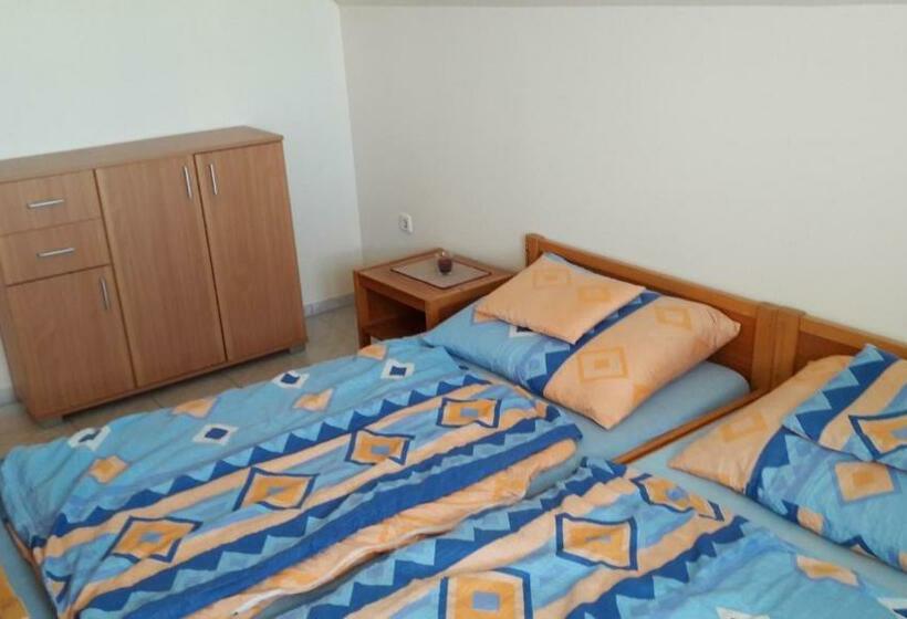 스탠다드 룸, Berger Pince és Vendégház