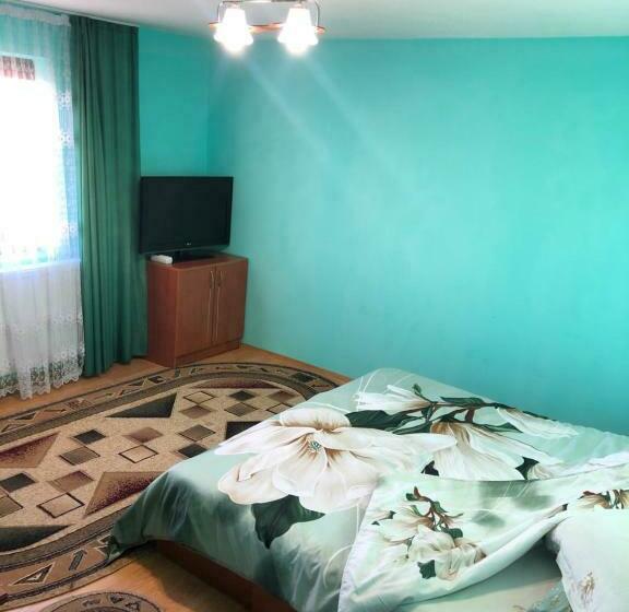 マウンテンビュースタンダードルーム, Casuta Bunicilor Isverna