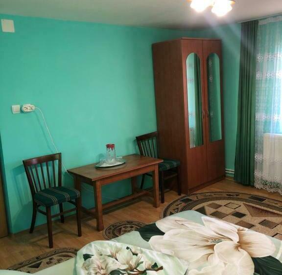 マウンテンビュースタンダードルーム, Casuta Bunicilor Isverna