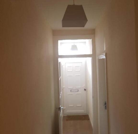חדר אקונומי, En Suite Bedrooms, Heaton, Newcastle